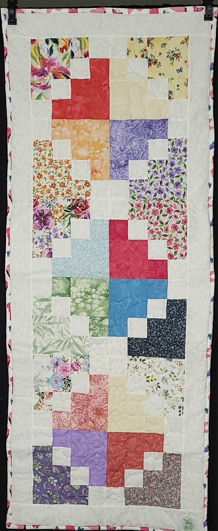 96b268_cb75359044b3490880153f516ca499f5mv2-1.jpeg Spring wild child table runner - Image 1